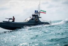 Photo of إيران تعلن استيلاءها على سفينة إماراتية في مياه الخليج
