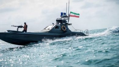 Photo of إيران تعلن استيلاءها على سفينة إماراتية في مياه الخليج