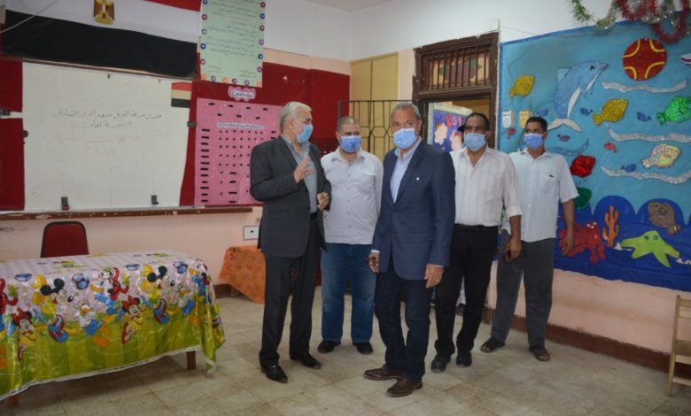 Photo of محافظ القليوبية يتفقد مقار اللجان لانتخابات مجلس الشيوخ بمدارس مدن ( كفر شكر -طوخ -قليوب – القناطر الخيريه )