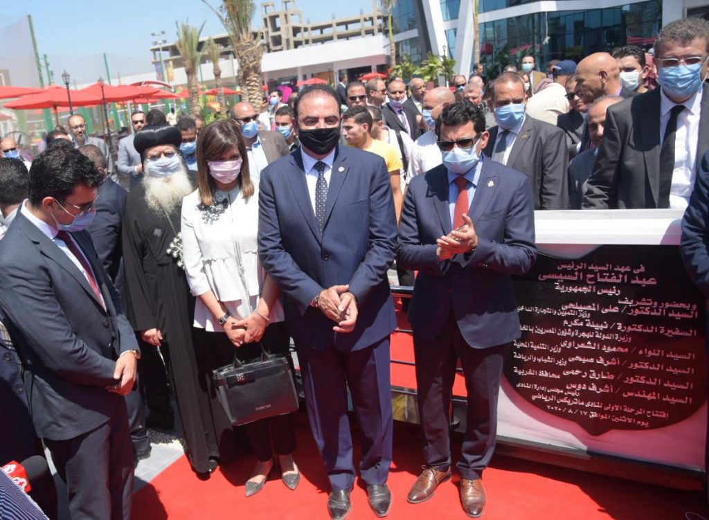 نبيلة مكرم: خطط الدولة المصرية نجحت في جذب وتشجيع مستثمرينا بالخارج