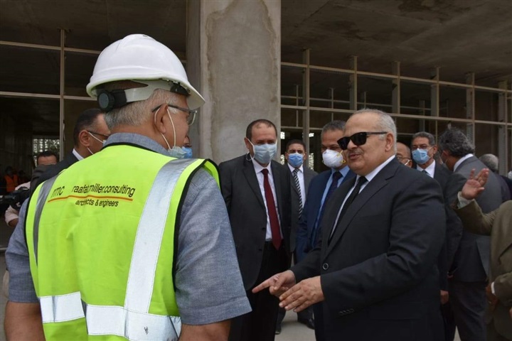 ئيس جامعة القاهرة