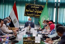 Photo of الهجان يبحث مع مدير متابعة المشروعات القومية بمجلس الوزراء الموقف التنفيذى لمشروعات المحافظة
