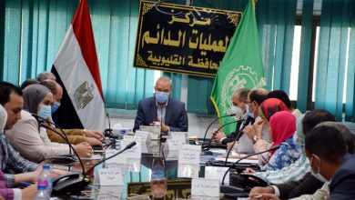 Photo of الهجان يبحث مع مدير متابعة المشروعات القومية بمجلس الوزراء الموقف التنفيذى لمشروعات المحافظة