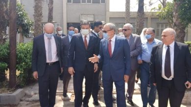 Photo of محافظ القليوبية يلتقي رئيس البنك الزراعي المصري والوفد المرافق لمناقشه تطوير وتحديث مشروع الـ30 مليون بيضة بمدينة الخانكة