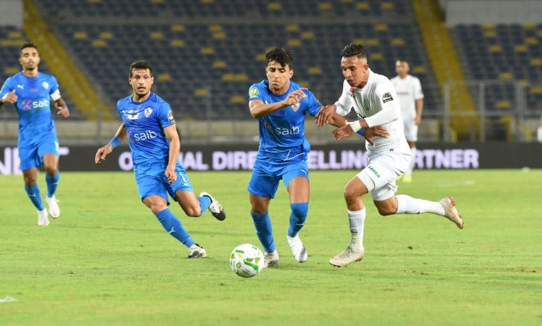 صحيفة مغربية: الكاف قرر تأجيل مباراة الزمالك والرجاء بسبب الكورونا