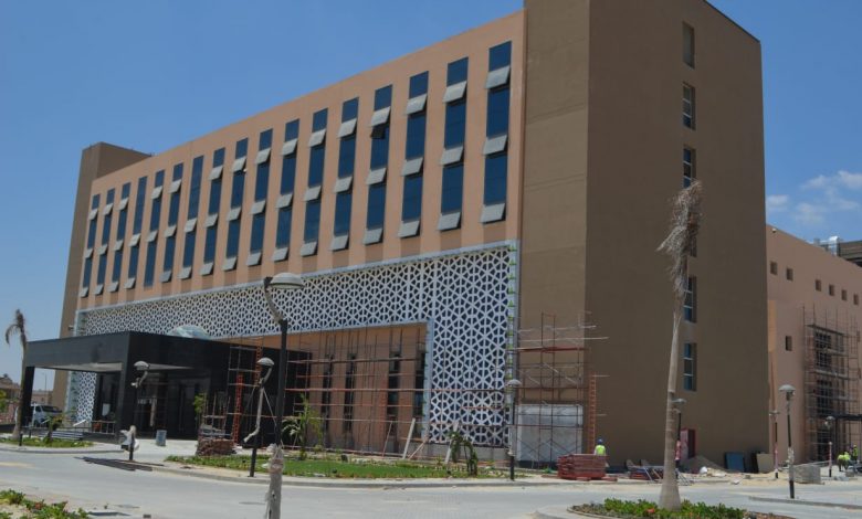 Photo of الانتهاء من مشروع المستشفى الجامعي بمدينة العاشر من رمضان بسعة 200 سرير