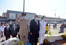 Photo of احتفالاً بالذكرى ال٤٧ لإنتصارات أكتوبر “الهجان” يضع إكليل الزهور على النصب التذكارى للجندى المجهول