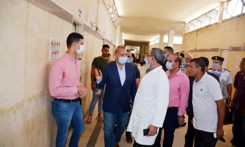 Photo of محافظ القليوبية يقوم بجولة مفاجئة بمستشفي شبين القناطر المركزي