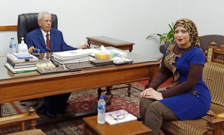 Photo of جيهان رفاعي تحاور الدكتور سعد نصار استاذ الاقتصاد الزراعى بجامعة القاهرة