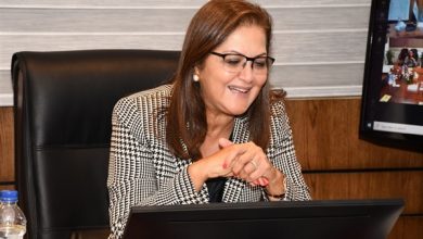 Photo of هالة السعيد: أهدي جائزة أفضل وزيرة عربية للشعب المصرى