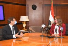 Photo of وزيرة الهجرة تتابع تصويت المصريين بالخارج لانتخابات”مجلس النواب”