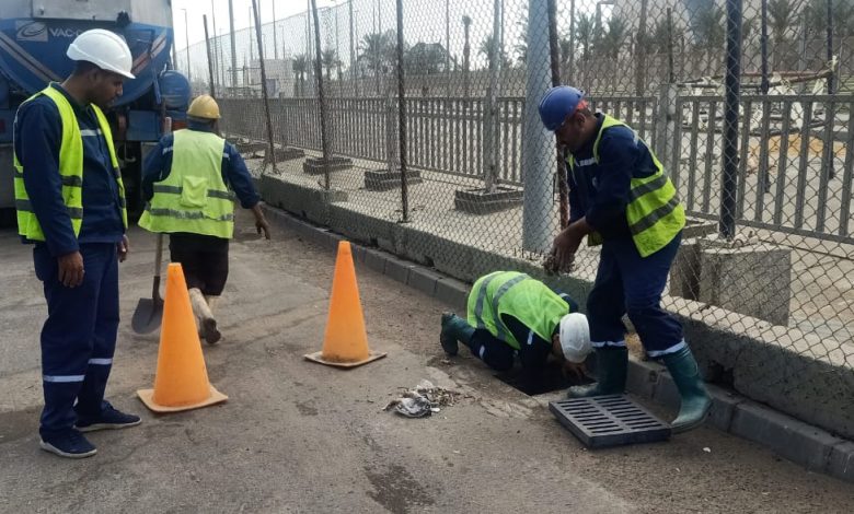 Photo of تمركز معدات القابضة للمياه للتعامل الفوري مع الأمطار