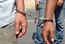 Photo of ضبط شخصين لتزوير محررات رسمية لتسهيل سفر أشخاص خارج البلاد