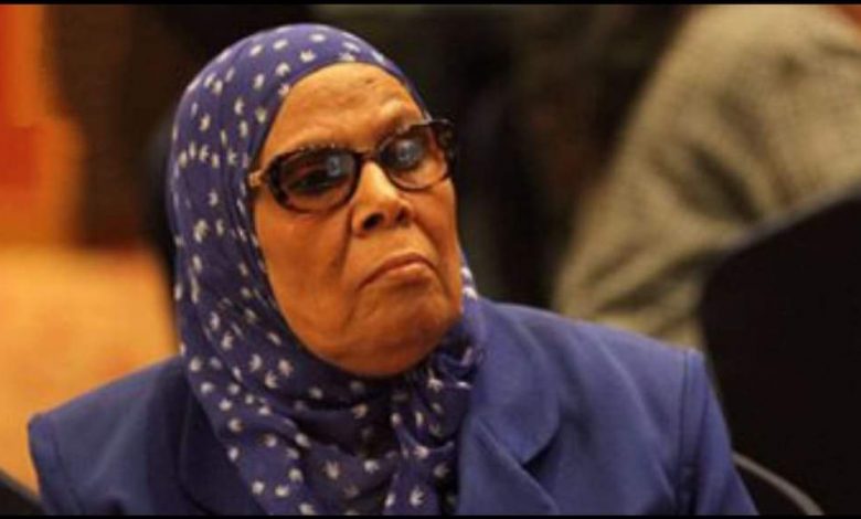 Photo of أستاذة العقيدة والفلسفة بجامعة الأزهر تجيز زواج المسلمة من غير المسلم