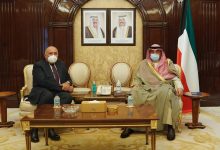 Photo of وزير الخارجية يبحث مع رئيس وزراء الكويت سبل دفع مجالات التعاون الثنائي