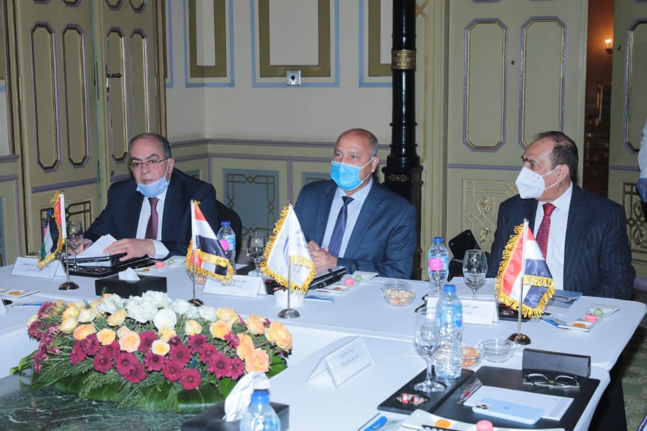 الوزير يؤكد على عمق العلاقات الثلاثية بين مصر والأردن والعراق