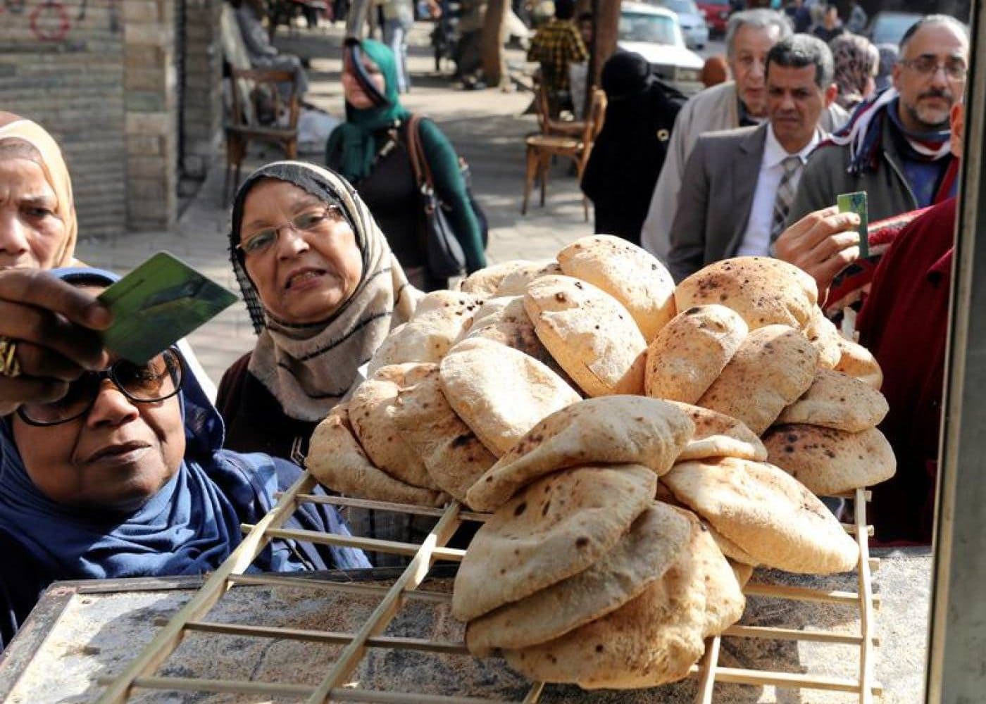 "حقيقة" تحويل دعم الخبز العيني إلى دعم نقدي بدءاً من الشهر المقبل.
