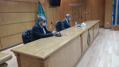 Photo of الهجان يناقش استعدادات المحافظة لمواجهة الموجه الثانية من فيروس كورونا