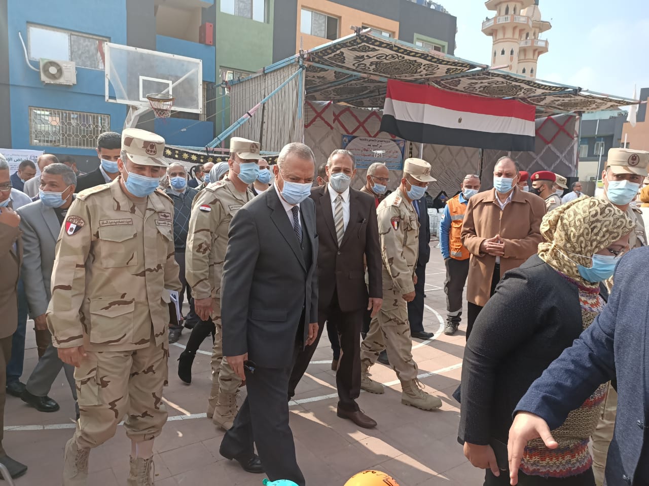 الهجان ورئيس أركان قوات الدفاع الشعبي يشهدان اليوم الثاني لعرض التدريب العملي المشترك صقر 72 لمجابهة الأزمات والكوارث