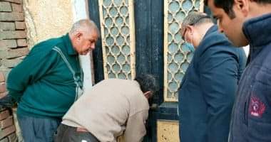 Photo of رئيس مركز ومدينة المنصورة يغلق ويشمع مركزين للعلاج الطبيعى