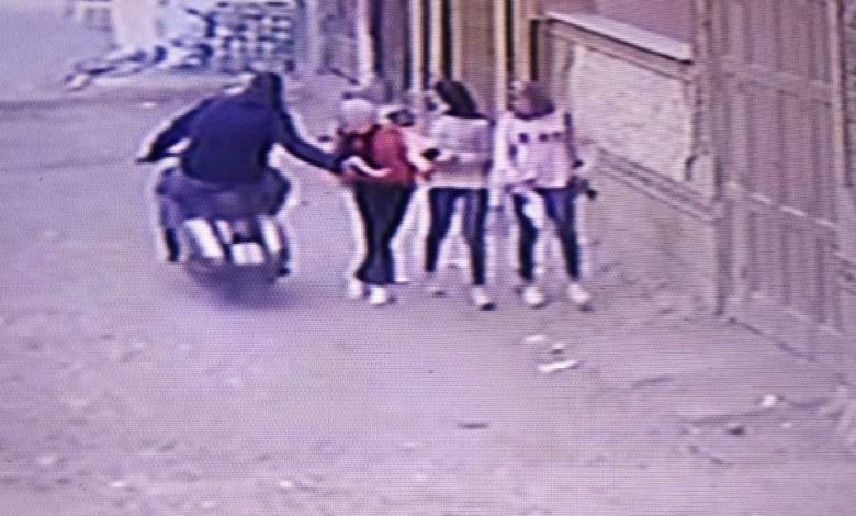 Photo of الأجهزة الأمنية تقبض علي المتحرش بالفتيات بقرية المعتمدية بالمحلة الكبري