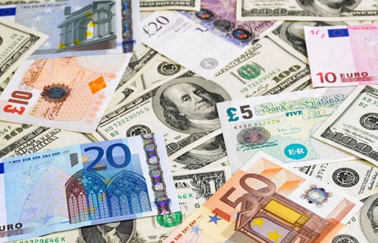 أسعار العملات اليوم امام الجنية المصري