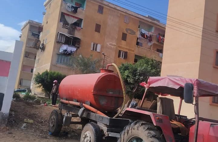 Photo of شاهد بالصور…. أعمال كسح خزانات العمارات السكنية بوحدة أحمد عرابي