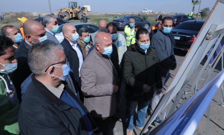 Photo of الوزير يتابع معدلات تنفيذ بعض مشروعات الطرق والكباري والسكة الحديد