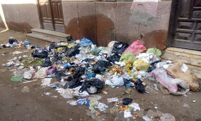 Photo of القمامة تفترش شوارع “شيبة قش” الشرقية