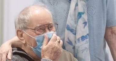 Photo of الصحة اللبنانية تسجل 76 وفاة و3906 إصابه بفيروس الكورونا