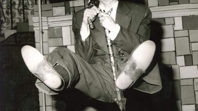 Photo of الفنان محمد صبحي “رشاقة عم أيوب والوقوف على العصاية”