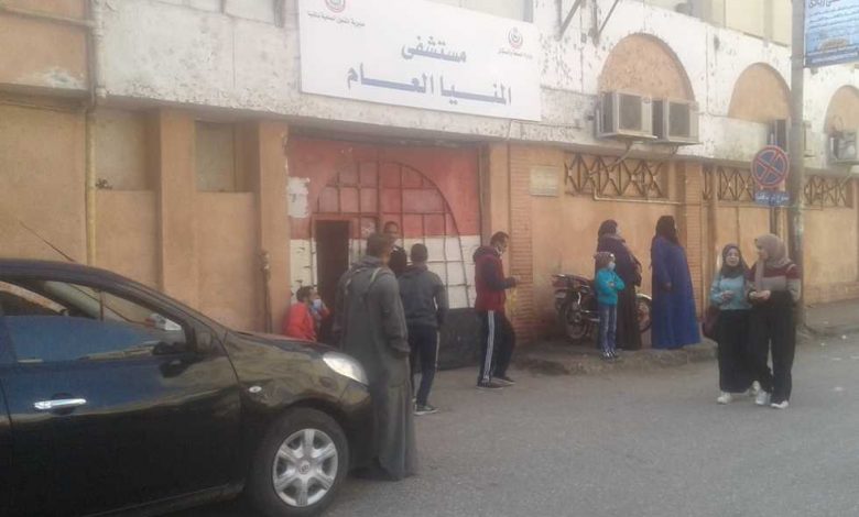 Photo of إصابة شخصين باختناق نتيجة تسريب غاز بالمنيا