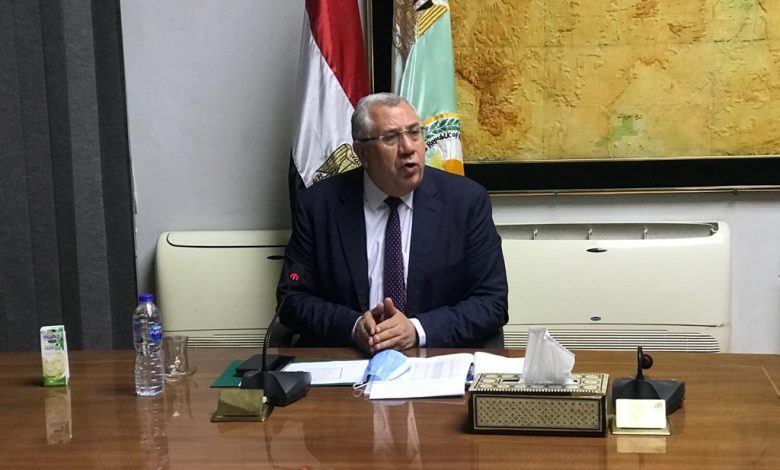 Photo of القصير يؤكد على توجيهات القيادة السياسية بالاهتمام بمحطة الزهراء