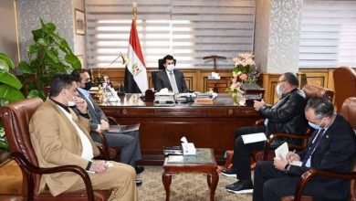 Photo of وزير الرياضة يبحث مع الاتحاد المصري للشراع ترتيبات استضافة مصر بطولتي أفريقيا للأوبتمس والعالم للكايت سيرف