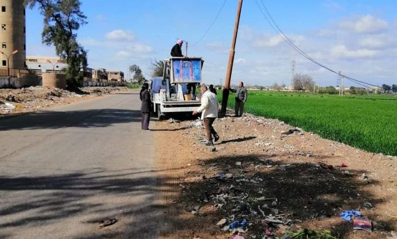 Photo of تساقط العديد من الأشجار أمام مركز التطوير بقها…أعرف التفاصيل