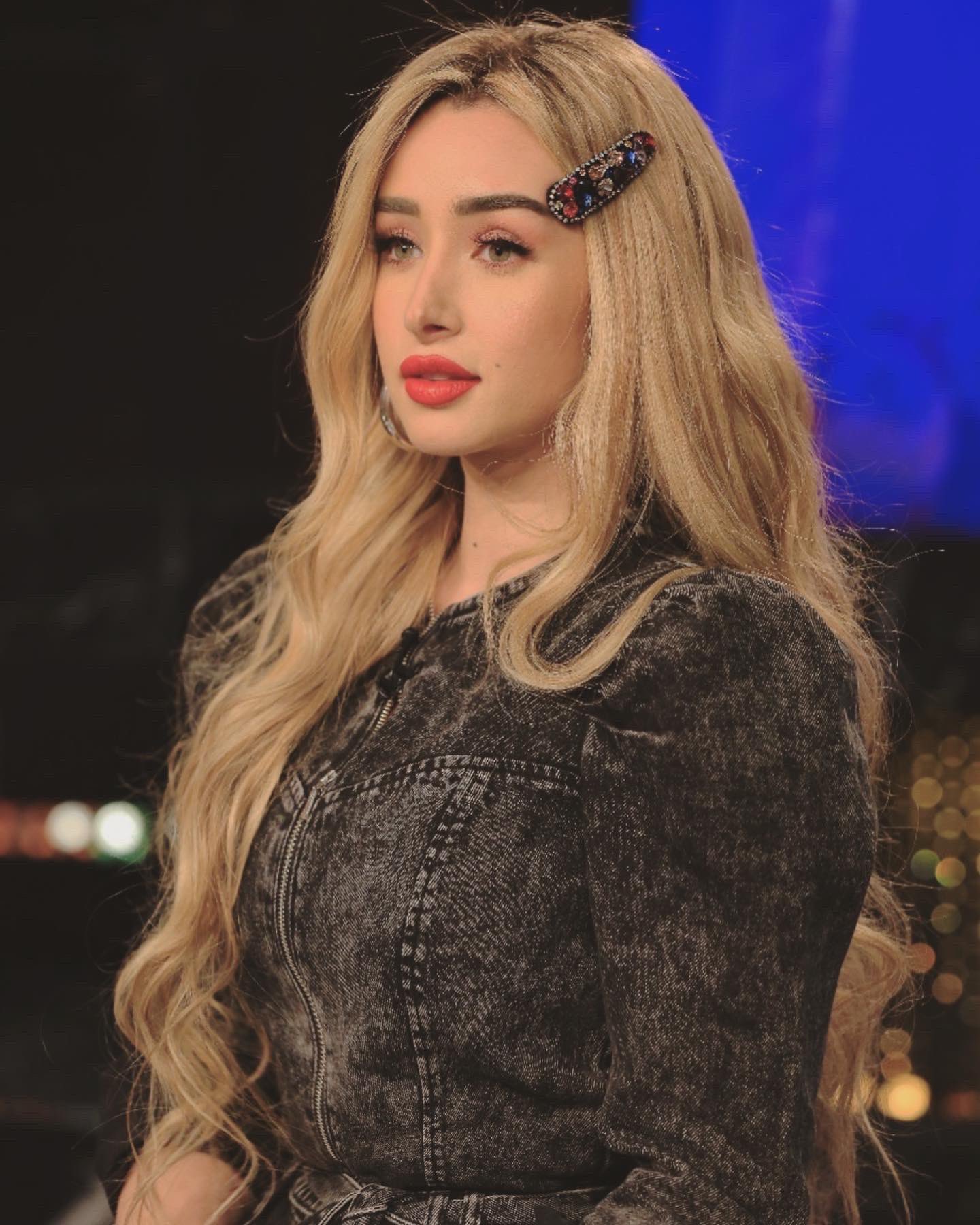 هنا الزاهد