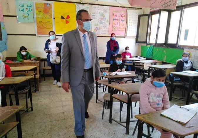 Photo of إحالة موجه دراسات اجتماعية للتحقيق بالقليوبية