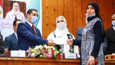 Photo of وزيرة التضامن الاجتماعي تشهد حفل تكريم الأمهات المثاليات بمحافظة أسيوط