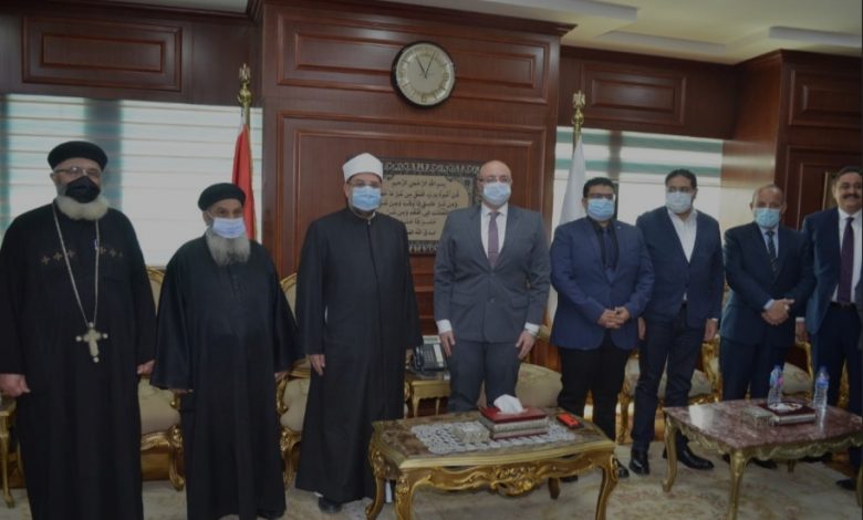 Photo of قساوسة بني سويف يهنئون وزير الأوقاف بافتتاح المساجد الجديدة والعيد القومي للمحافظة