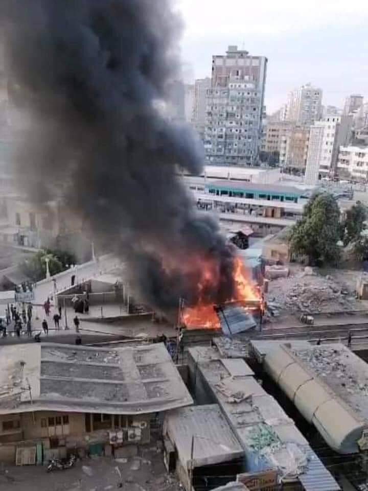 عاجل| حريق ضخم يلتهم محلات نفق ممر المحطة بقلب مدينة الزقازيق