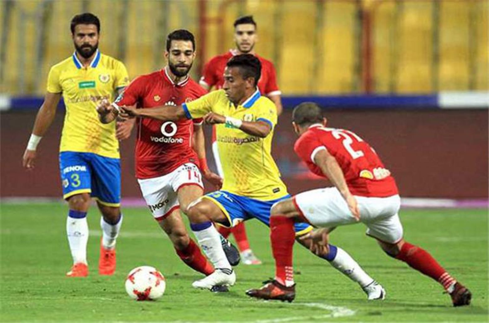 الأهلي والأسماعيلي يصتدمان الليلة في لقاء شعاره الوحيد هو الأنتصار