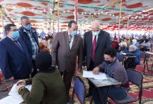 Photo of المشرف على قطاع خدمة المجتمع بجامعة بنها يتفقد سير الإمتحانات ويشيد بالإجراءات الاحترازية داخل اللجان