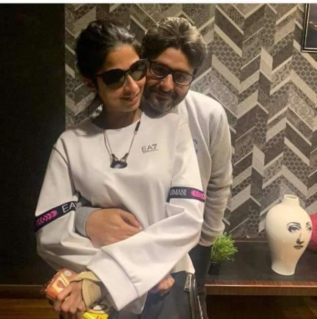 المنتج وليد منصور ينفي أرتباطه بروبي