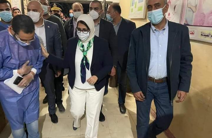 Photo of وزيرة الصحة: جميع المصابين بالمستشفيات يتلقون العلاج والرعاية الطبية اللازمة