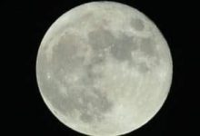 Photo of للمرة الثانية القمر يتعامد على الكعبة المشرفة