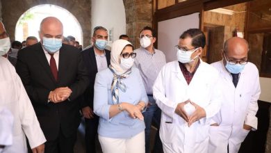 Photo of زايد توجه بصرف مكافأة شهر لجميع العاملين بمستشفى قنا…والمحافظ يؤكد قنا تشهد طفرة كبيرة في منظومة الصحة