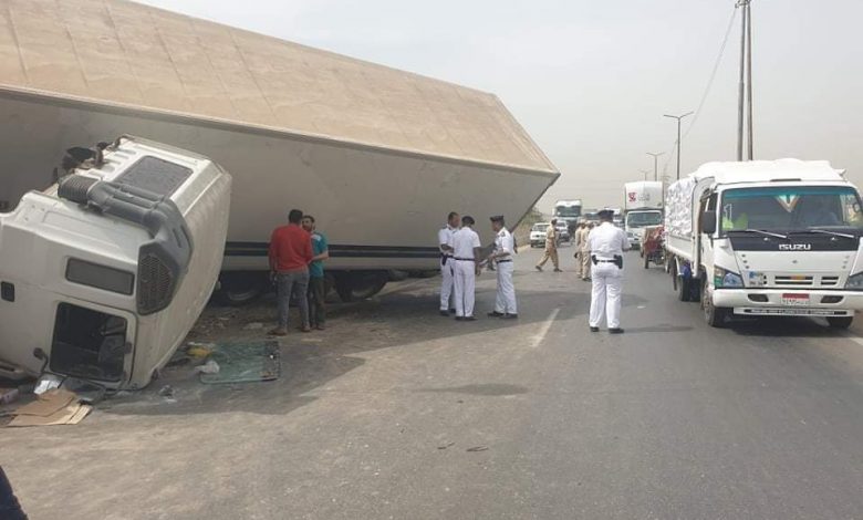 Photo of عاجل| انقلاب سيارة نقل على طريق بنها – المنصورة الزراعي.. فيديو