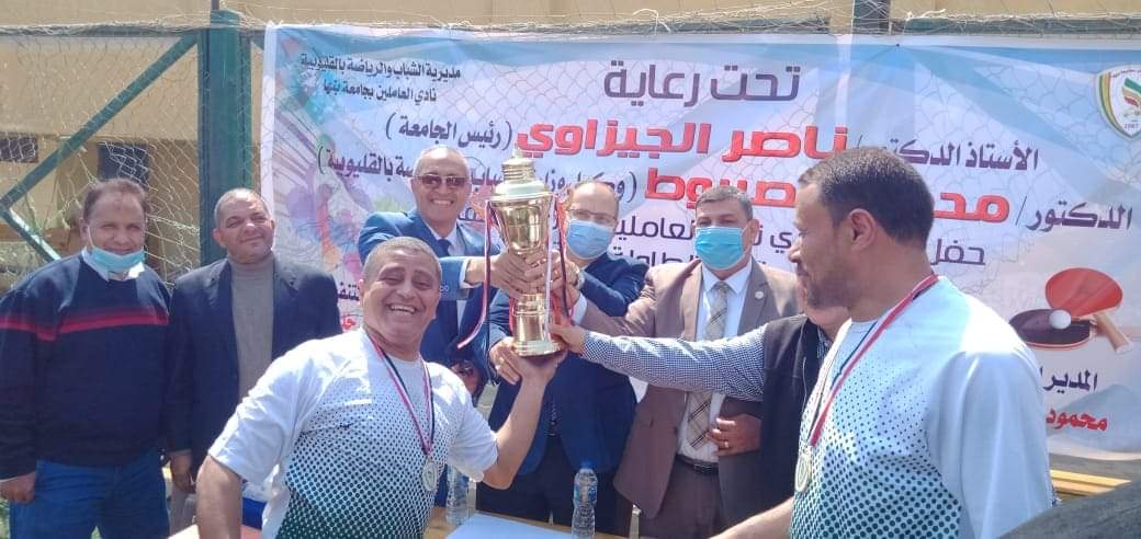 كلية الآداب
