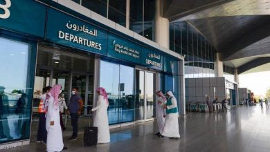 Photo of السعودية: استمرار منع سفر المواطنين إلى 13 دولة دون إذن مسبق.. (التفاصيل)