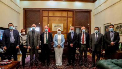 Photo of وزيرة الصحة: الاتفاق على تطوير المناهج العلمية للزمالة المصرية واعتماد تخصصات الباطنة من الكلية الملكية البريطانية